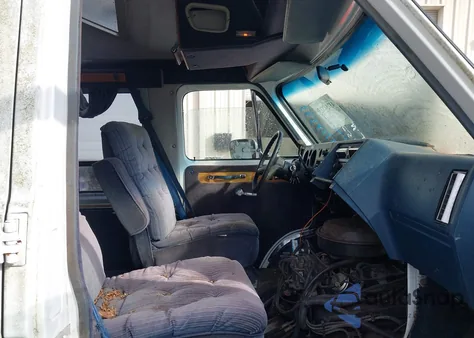 1989 Chevrolet G20 из США, поврежденный, VIN 1GBEG25KXK7152096